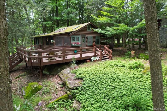 38 W Adirondack Trail, Smallwood, NY 12778