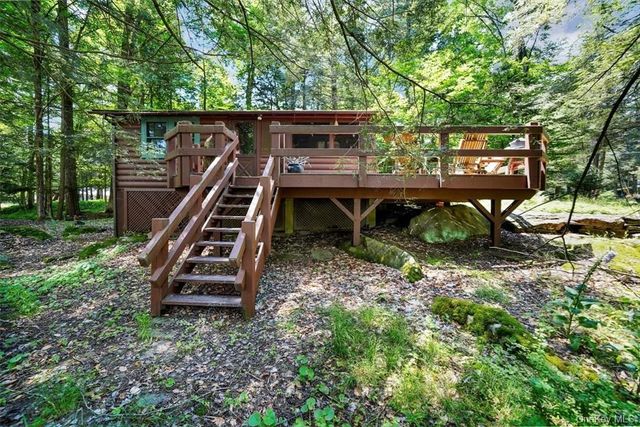 38 W Adirondack Trail, Smallwood, NY 12778