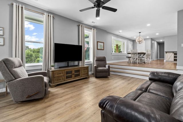 1050 Brock Circle, Ringgold, GA 30736