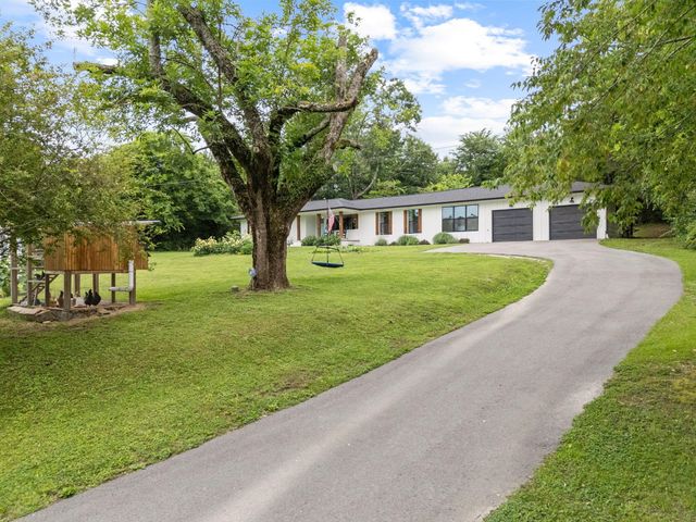 1050 Brock Circle, Ringgold, GA 30736