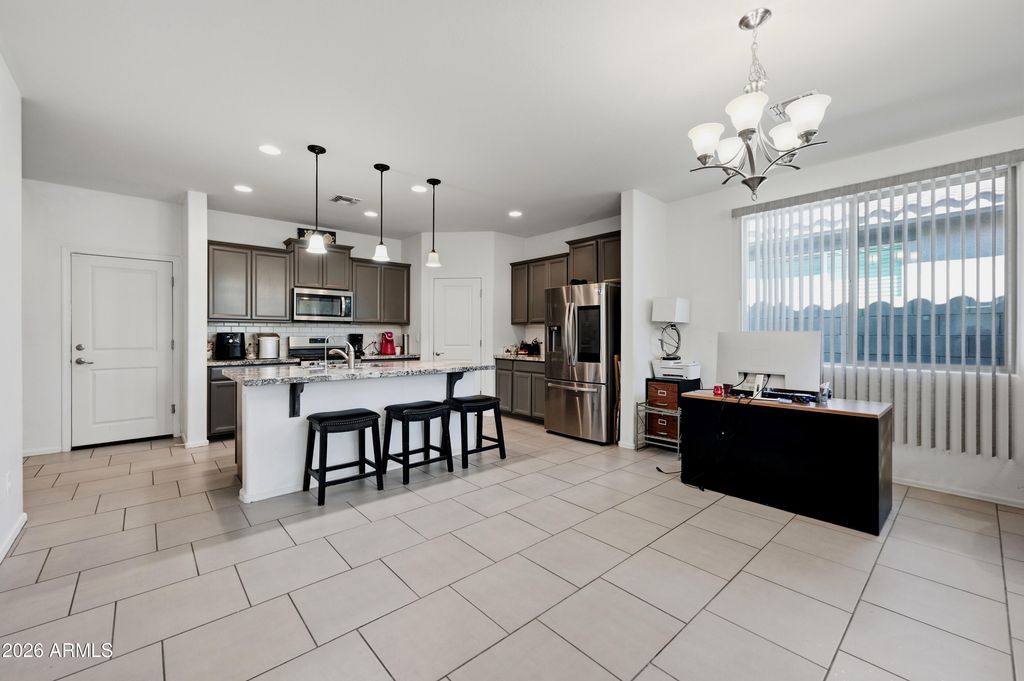 2723 W APOLLO Road, Phoenix, AZ 85041 — photo 2