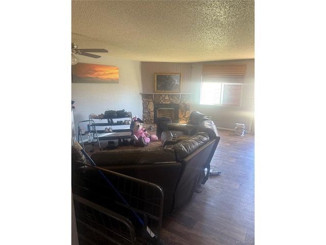 1826 Lanka Ln, Colorado Springs, CO 80915