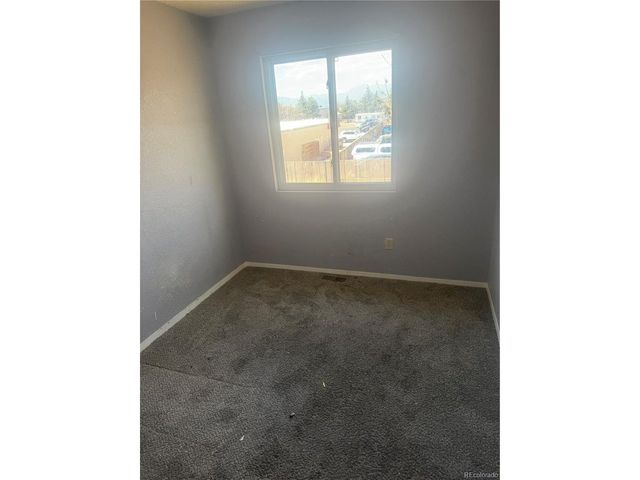 1826 Lanka Ln, Colorado Springs, CO 80915