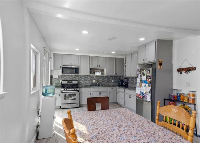 2019 Brundage, Bakersfield, CA 93304