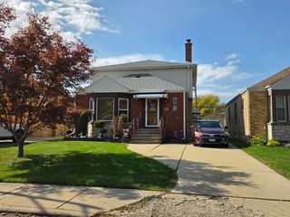 5048 N Nottingham Avenue, Chicago, IL 60656