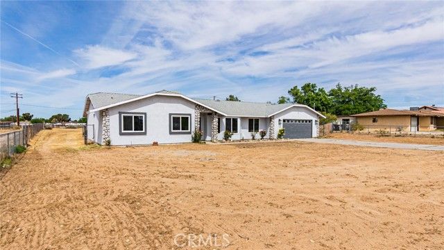 14280 Navajo, Apple Valley, CA 92307