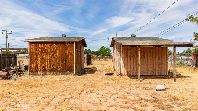 14280 Navajo, Apple Valley, CA 92307