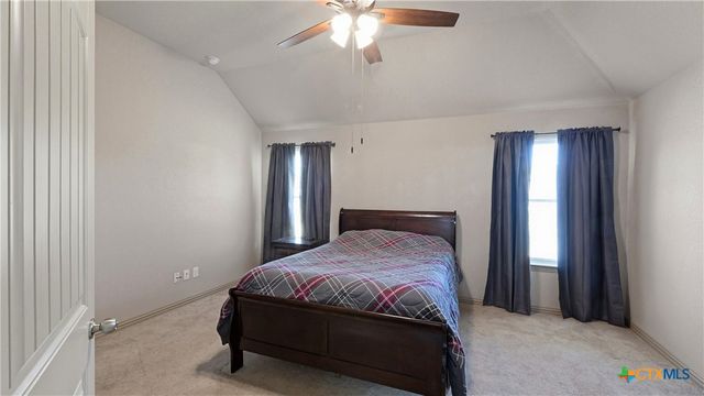 102 N Pasture Cove, Hutto, TX 78634