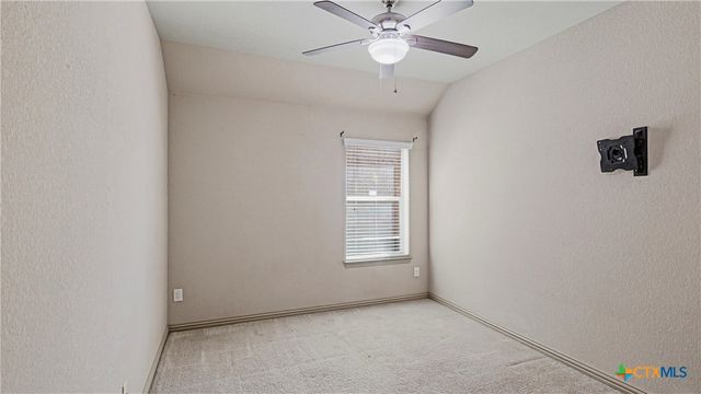 102 N Pasture Cove, Hutto, TX 78634