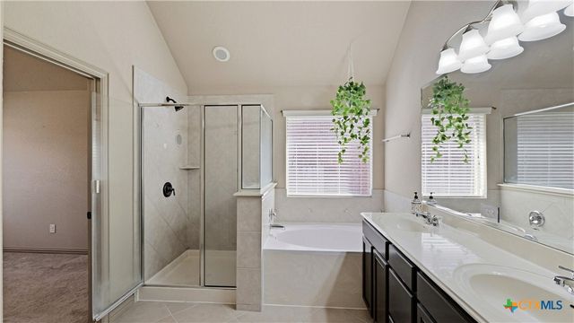 102 N Pasture Cove, Hutto, TX 78634