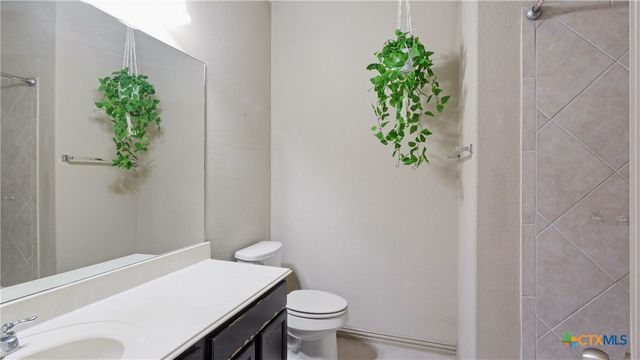 102 N Pasture Cove, Hutto, TX 78634