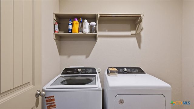 102 N Pasture Cove, Hutto, TX 78634