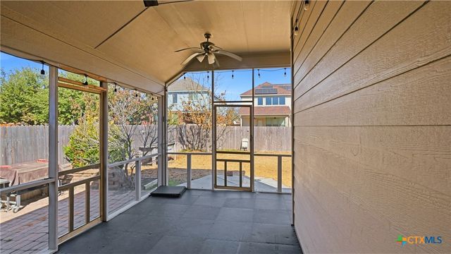 102 N Pasture Cove, Hutto, TX 78634