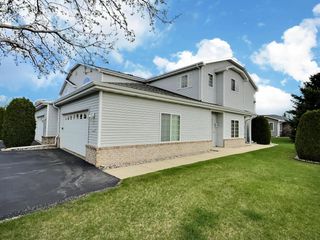 3140 WHITE TAIL LANE #A, Oshkosh, WI 54904