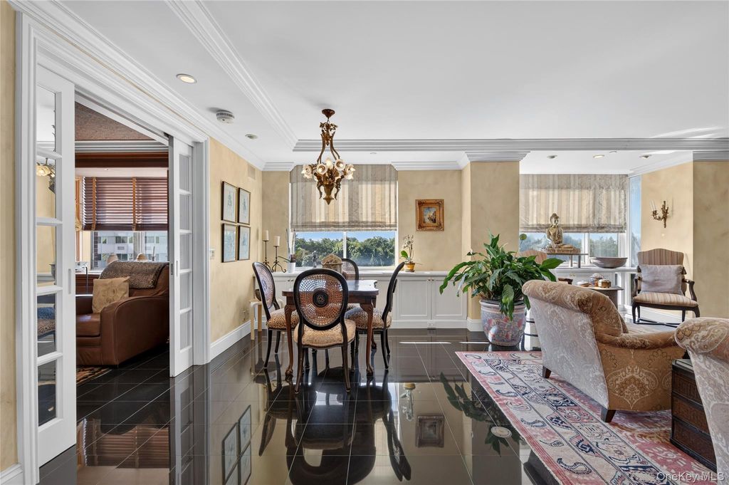 111 Cherry Valley Avenue PH4, Garden City, NY 11530 — photo 4