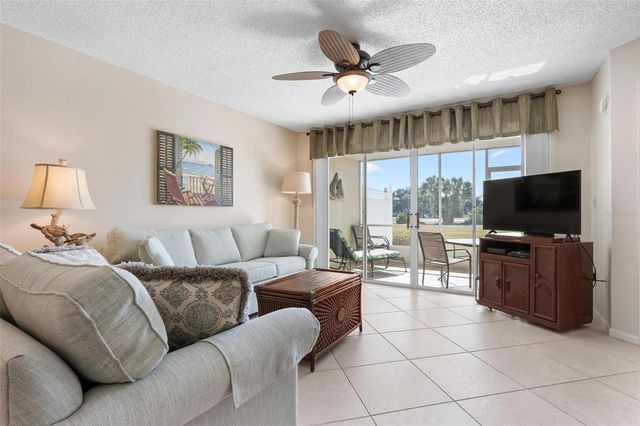 918 WEXFORD BOULEVARD 918, Venice, FL 34293