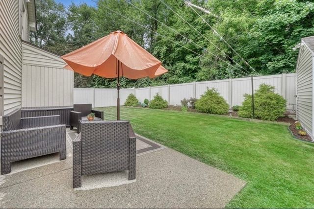 43 Deerfield Ave, Westwood, MA 02090