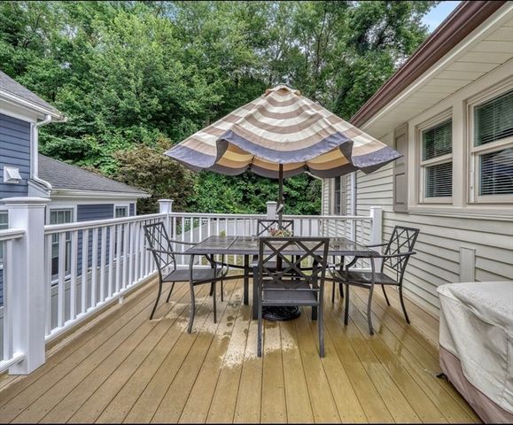 43 Deerfield Ave, Westwood, MA 02090
