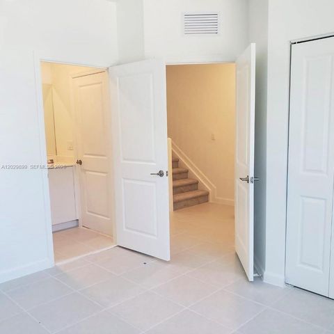 16302 SW 291st St 16302, Homestead, FL 33033