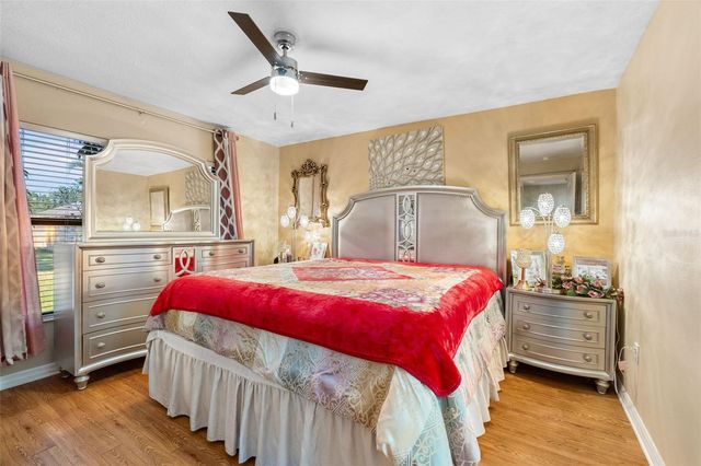 3381 HOULE AVENUE, Sarasota, FL 34232