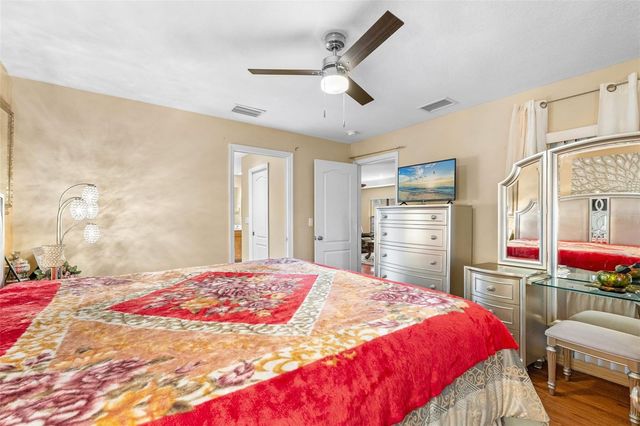 3381 HOULE AVENUE, Sarasota, FL 34232