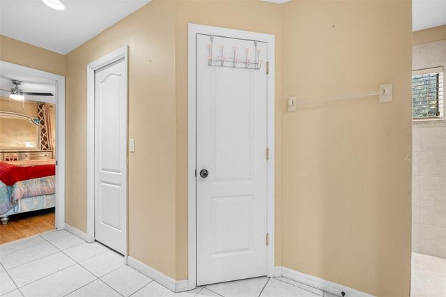 3381 HOULE AVENUE, Sarasota, FL 34232