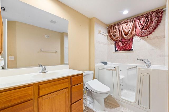 3381 HOULE AVENUE, Sarasota, FL 34232