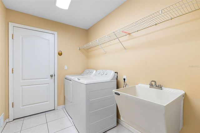 3381 HOULE AVENUE, Sarasota, FL 34232