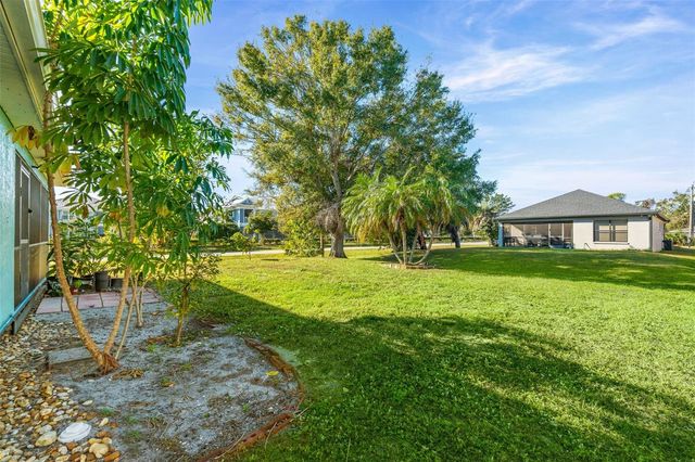 3381 HOULE AVENUE, Sarasota, FL 34232