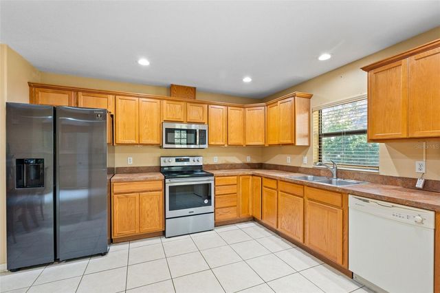 3381 HOULE AVENUE, Sarasota, FL 34232