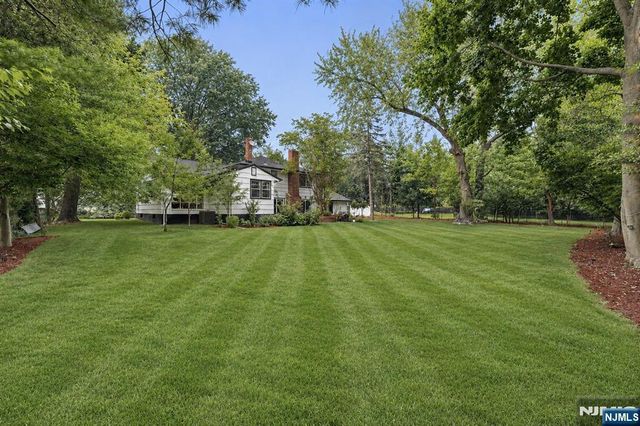 44 Northrop Lane, Tenafly, NJ 07670