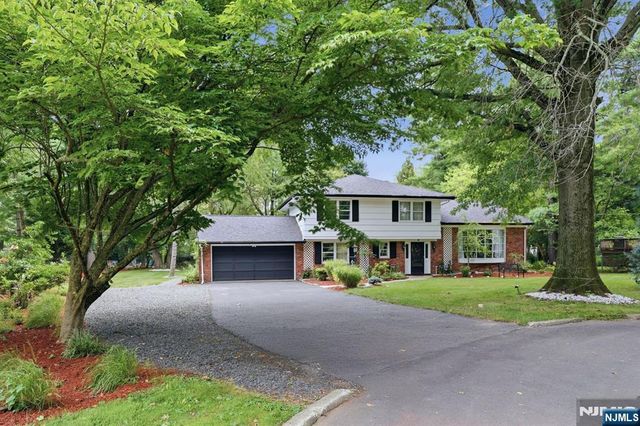 44 Northrop Lane, Tenafly, NJ 07670