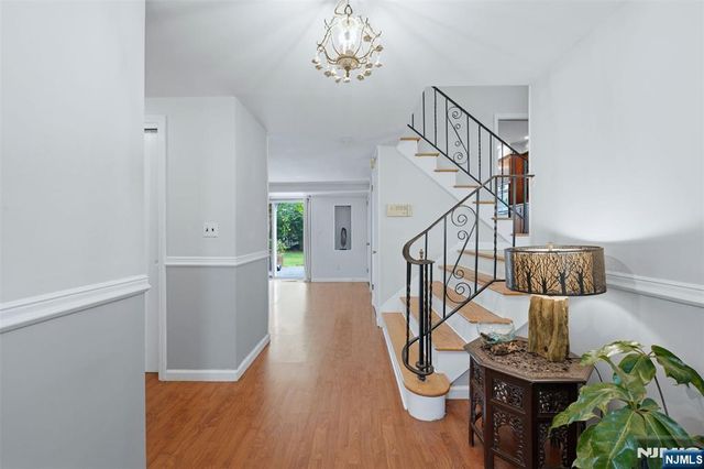 44 Northrop Lane, Tenafly, NJ 07670