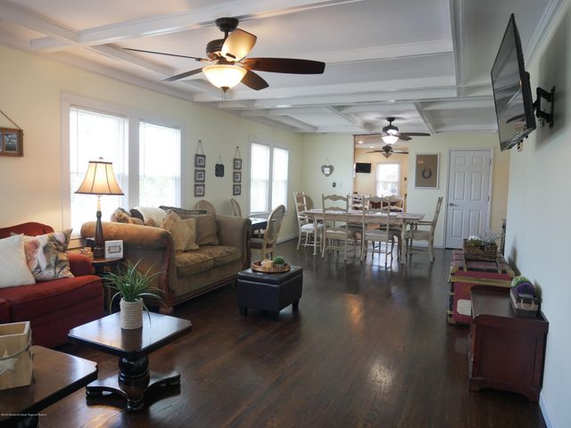 319 Arnold Avenue, Point Pleasant Beach, NJ 08742