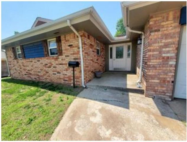 1313 Kingston Drive, Yukon, OK 73099
