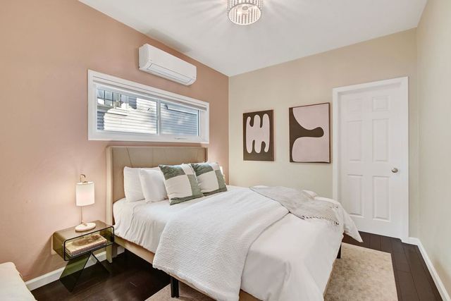 735 735 Apgar St, Oakland, CA 94609