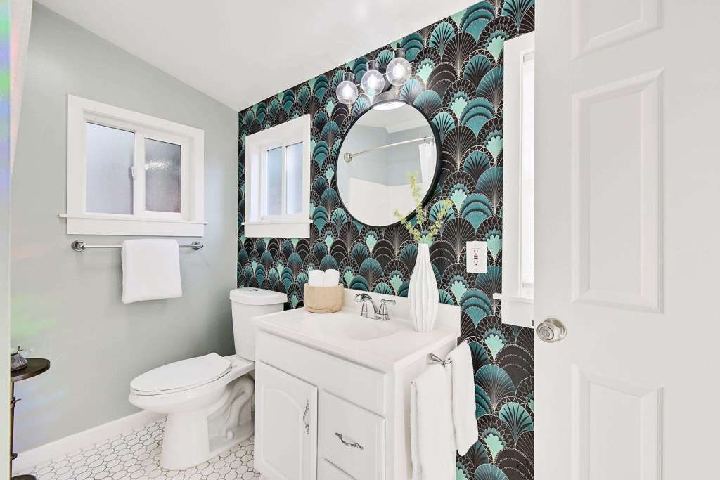 Image 17 of property listing at 735 735 Apgar St, Oakland, CA 94609