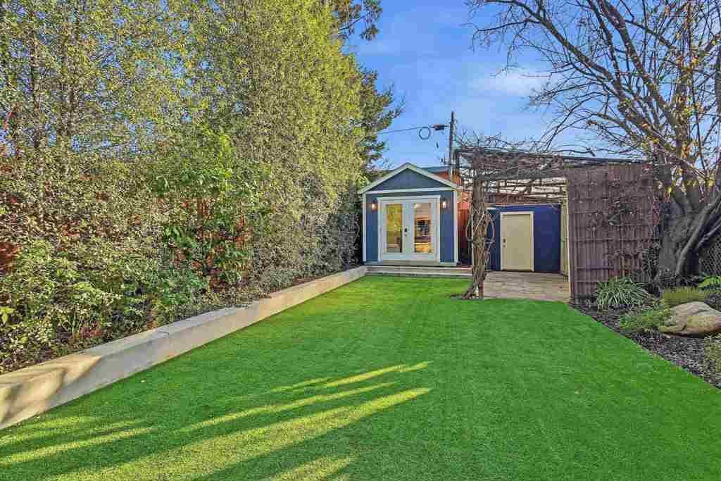 Image 21 of property listing at 735 735 Apgar St, Oakland, CA 94609