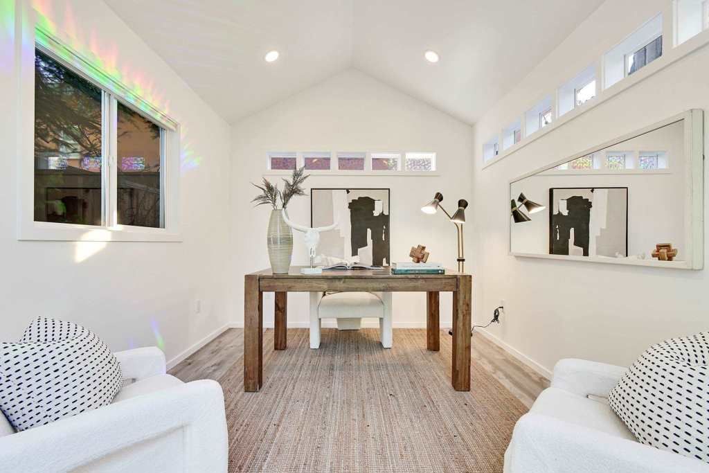 Image 26 of property listing at 735 735 Apgar St, Oakland, CA 94609