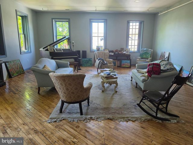 137 N LIBERTY ST, Orwigsburg, PA 17961