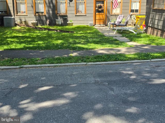 137 N LIBERTY ST, Orwigsburg, PA 17961