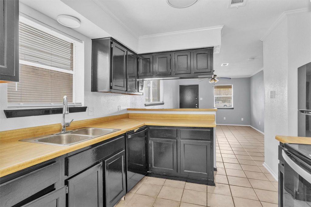 1035 Lovett Street 1035, Tomball, TX 77375