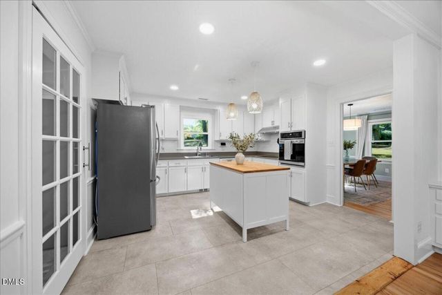 6712 Valley Lake Drive, Raleigh, NC 27612