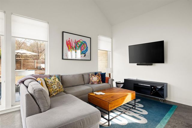 902 Garden Villa CT 2, Austin, TX 78704