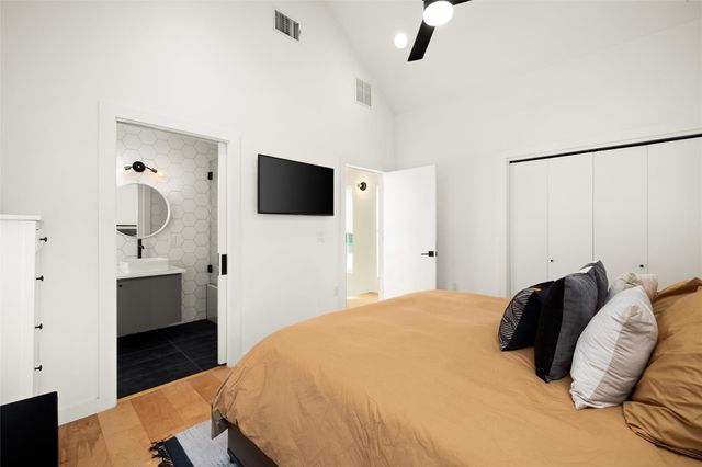 902 Garden Villa CT 2, Austin, TX 78704