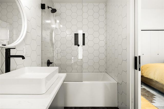 902 Garden Villa CT 2, Austin, TX 78704