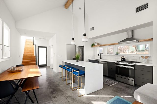 902 Garden Villa CT 2, Austin, TX 78704