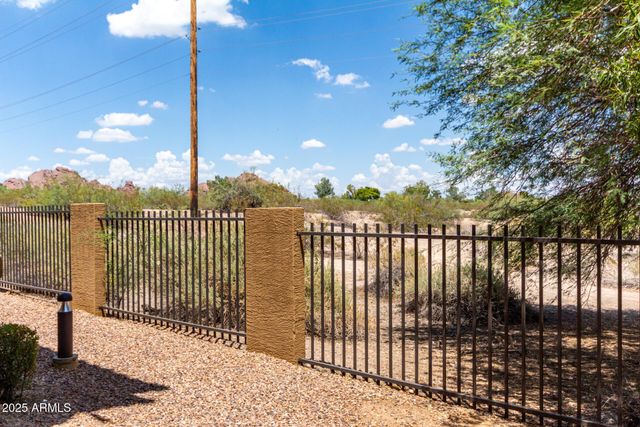 5302 E VAN BUREN Street 1067, Phoenix, AZ 85008