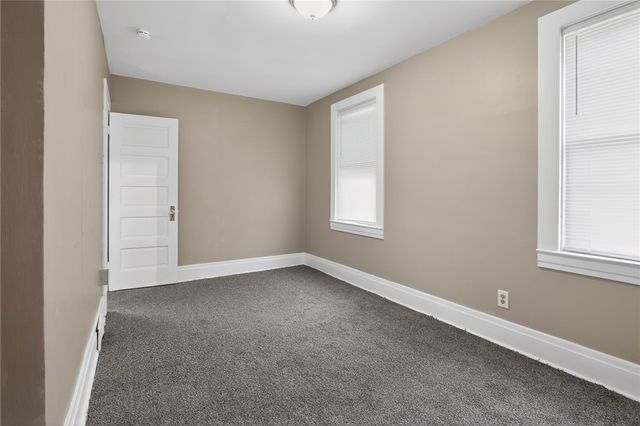 1235 Thelma St, Marshall Shadeland, PA 15212