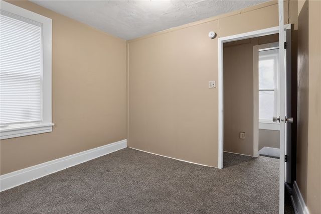 1235 Thelma St, Marshall Shadeland, PA 15212